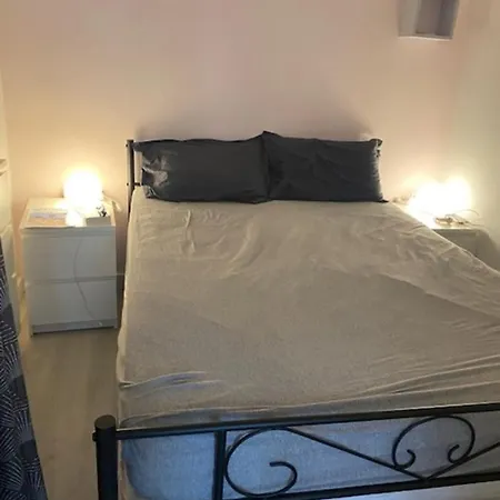 Ferienhaus Cosy With Terrace 200m From The Sandy Beaches Wifi