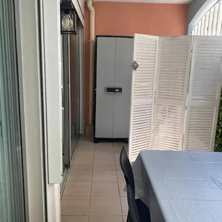 Cosy With Terrace 200m From The Sandy Beaches Wifi בית נופש