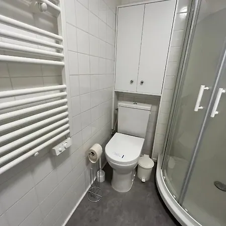 בית נופש Cosy With Terrace 200m From The Sandy Beaches Wifi