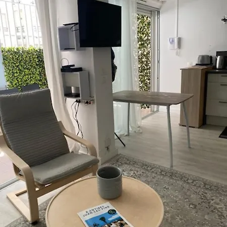 Cosy With Terrace 200m From The Sandy Beaches Wifi בית נופש *
